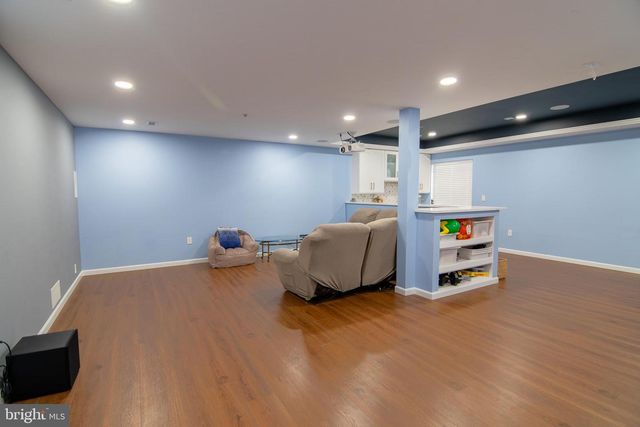 29 N TOMPKINS SQ, Downingtown, PA 19335