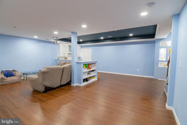 29 N TOMPKINS SQ, Downingtown, PA 19335