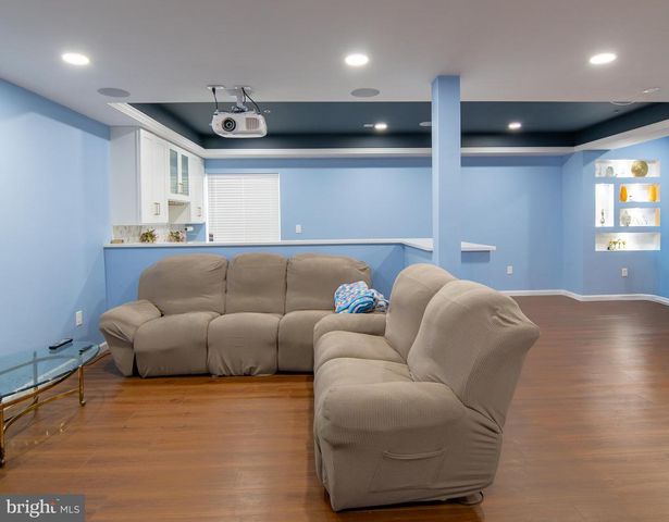 29 N TOMPKINS SQ, Downingtown, PA 19335