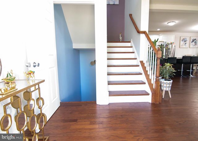 29 N TOMPKINS SQ, Downingtown, PA 19335