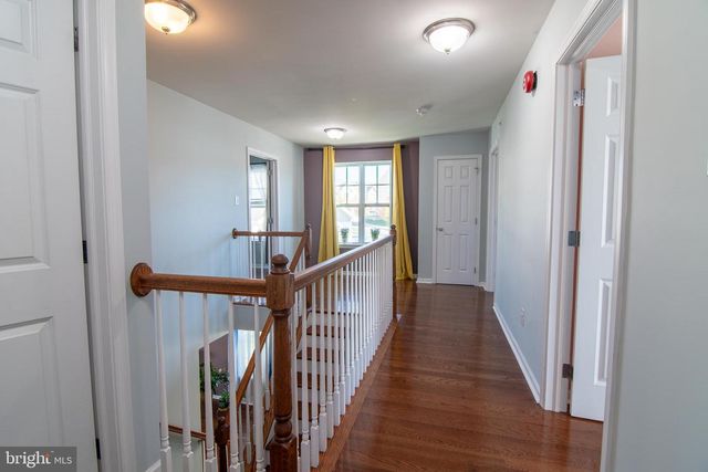 29 N TOMPKINS SQ, Downingtown, PA 19335