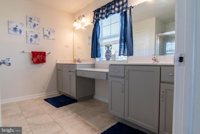 29 N TOMPKINS SQ, Downingtown, PA 19335