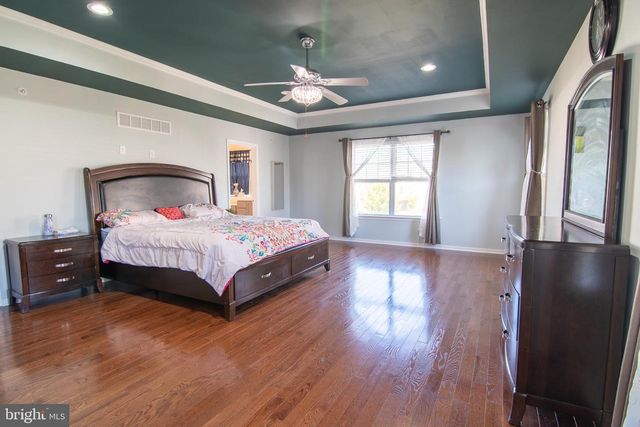 29 N TOMPKINS SQ, Downingtown, PA 19335