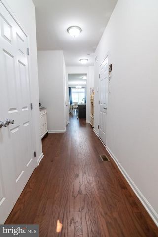 29 N TOMPKINS SQ, Downingtown, PA 19335