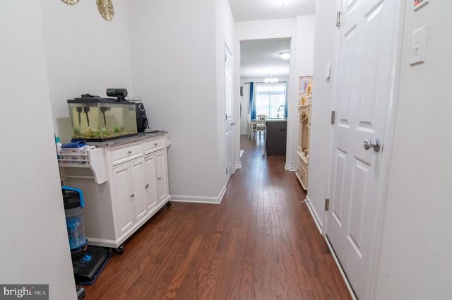 29 N TOMPKINS SQ, Downingtown, PA 19335