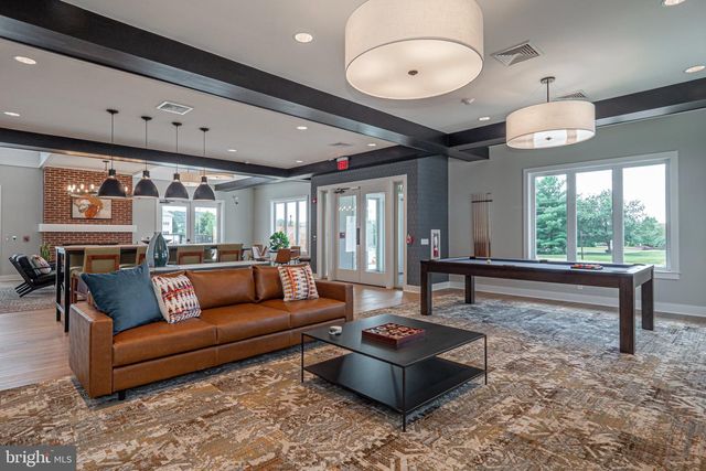 29 N TOMPKINS SQ, Downingtown, PA 19335