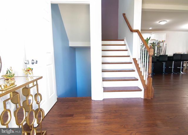 29 N TOMPKINS SQ, Downingtown, PA 19335