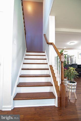 29 N TOMPKINS SQ, Downingtown, PA 19335