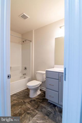 29 N TOMPKINS SQ, Downingtown, PA 19335