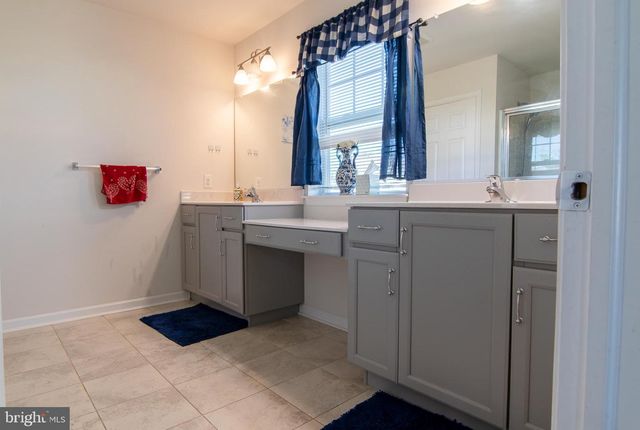 29 N TOMPKINS SQ, Downingtown, PA 19335