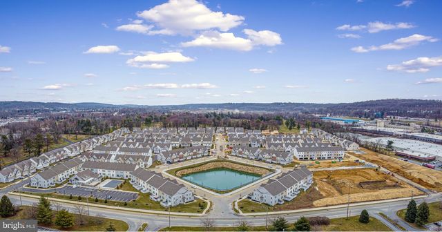 29 N TOMPKINS SQ, Downingtown, PA 19335