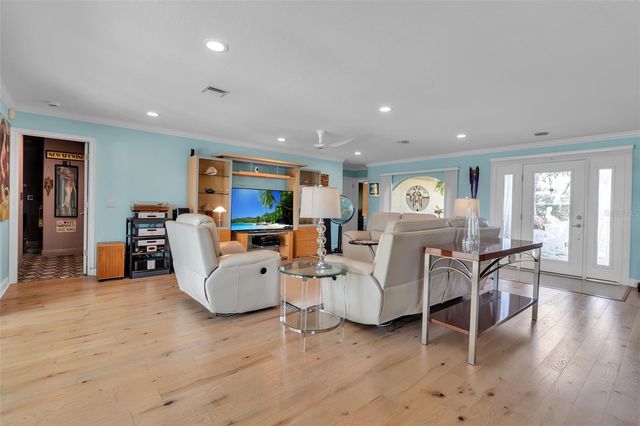 524 HORNBLOWER LANE, Longboat Key, FL 34228