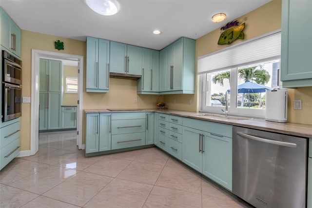 524 HORNBLOWER LANE, Longboat Key, FL 34228