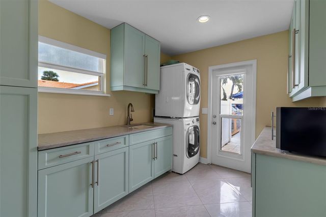 524 HORNBLOWER LANE, Longboat Key, FL 34228