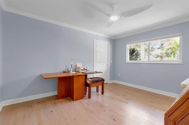 524 HORNBLOWER LANE, Longboat Key, FL 34228