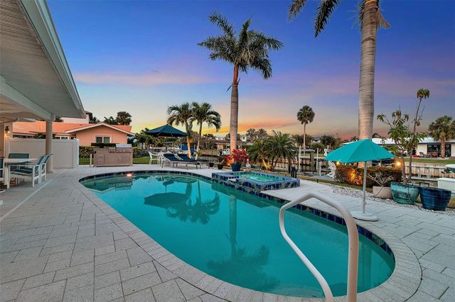 524 HORNBLOWER LANE, Longboat Key, FL 34228