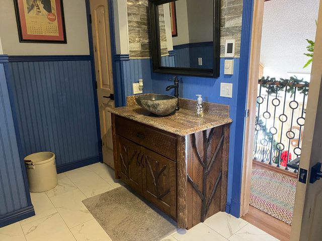 239 Valley View Road, Dover, VT 05356