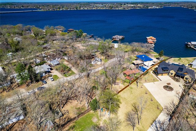132 Mamie Drive, Malakoff, TX 75148