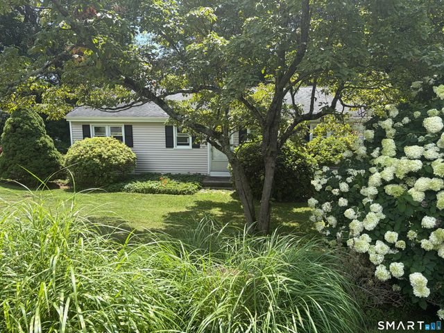 49 Rock Pasture Road, Branford, CT 06405