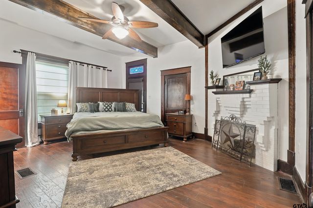 500 W Main, Mt Vernon, TX 75457