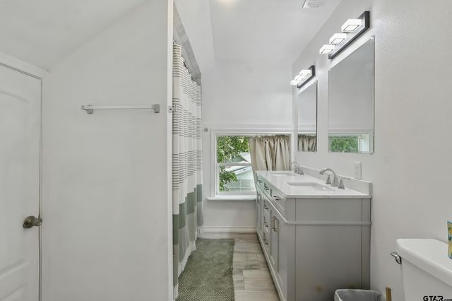 500 W Main, Mt Vernon, TX 75457