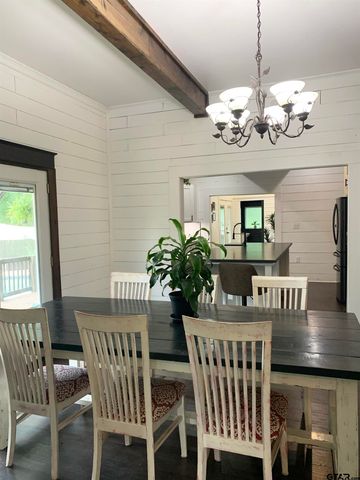500 W Main, Mt Vernon, TX 75457