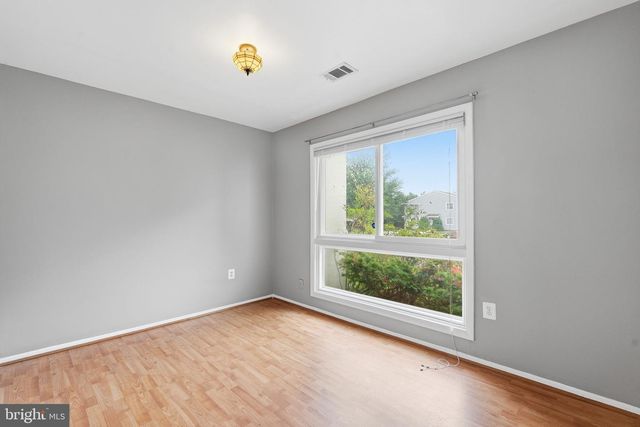 3 CAROLINA CT, Sterling, VA 20164
