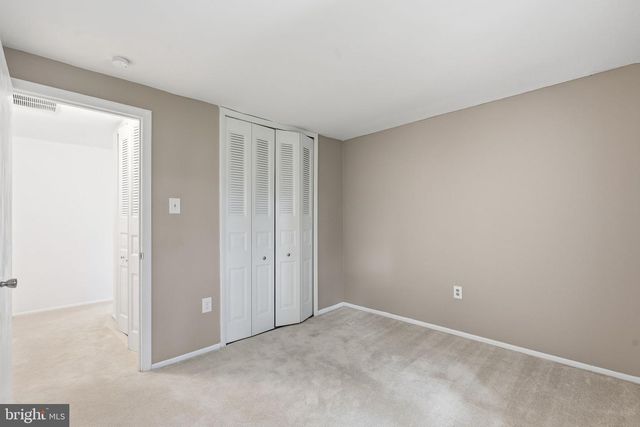 3 CAROLINA CT, Sterling, VA 20164