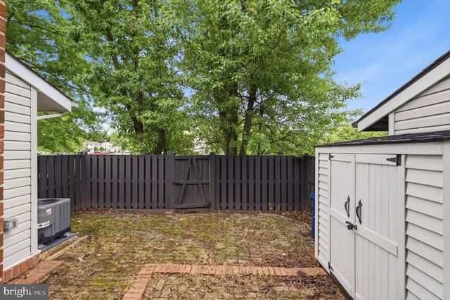 3 CAROLINA CT, Sterling, VA 20164