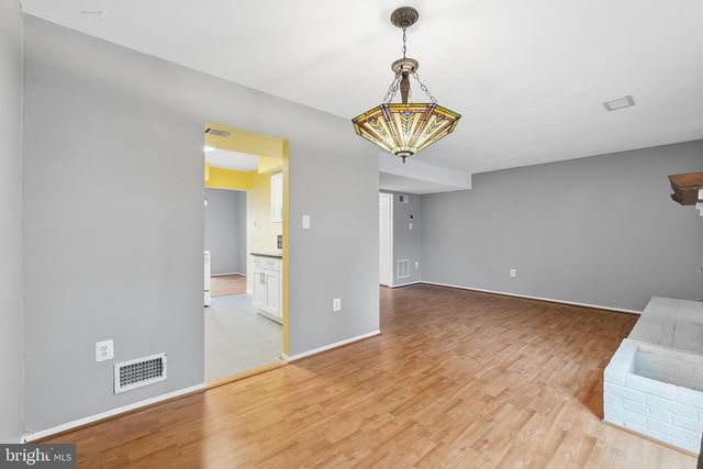 3 CAROLINA CT, Sterling, VA 20164