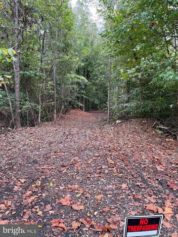 10820 CLOVERDALE ST, Fredericksburg, VA 22407