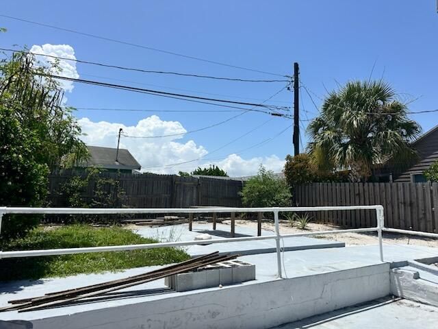 913 N B Street, Lake Worth Beach, FL 33460