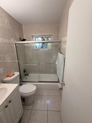 661 NE 61st St, Miami, FL 33137