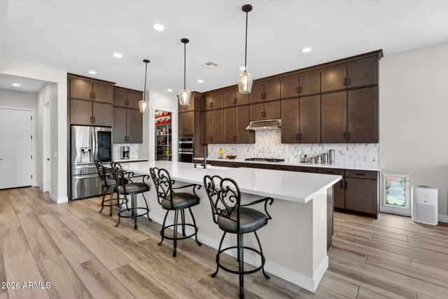 10364 E THATCHER Avenue, Mesa, AZ 85212