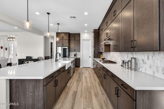 10364 E THATCHER Avenue, Mesa, AZ 85212