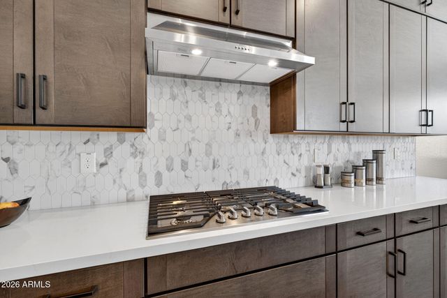 10364 E THATCHER Avenue, Mesa, AZ 85212