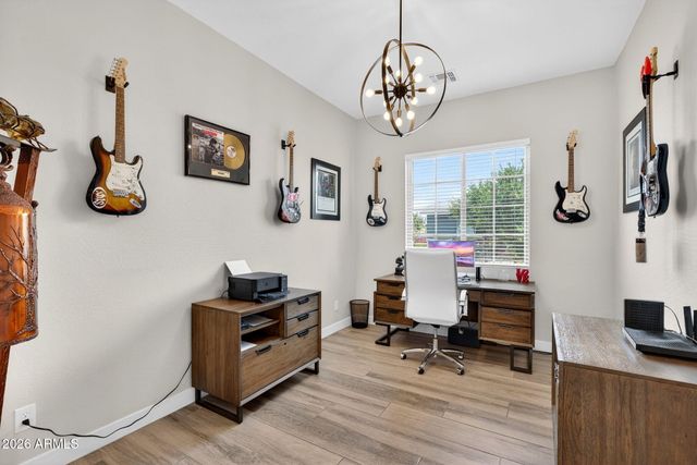 10364 E THATCHER Avenue, Mesa, AZ 85212