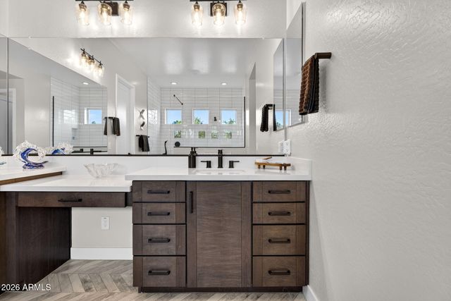 10364 E THATCHER Avenue, Mesa, AZ 85212