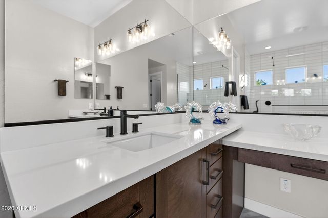 10364 E THATCHER Avenue, Mesa, AZ 85212