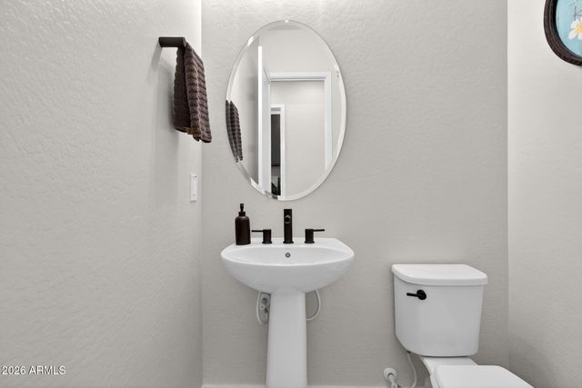 10364 E THATCHER Avenue, Mesa, AZ 85212