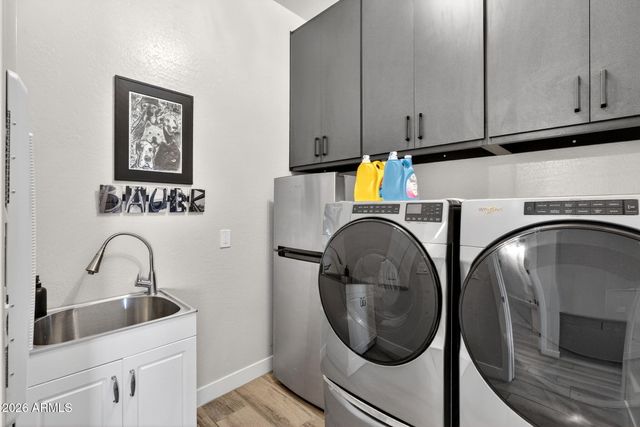 10364 E THATCHER Avenue, Mesa, AZ 85212