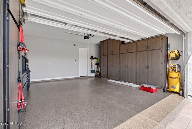 10364 E THATCHER Avenue, Mesa, AZ 85212