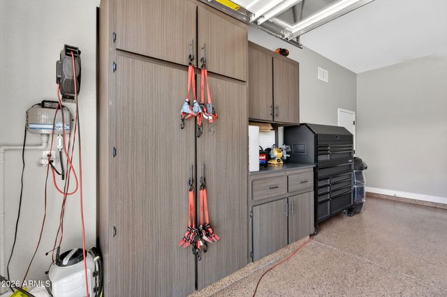 10364 E THATCHER Avenue, Mesa, AZ 85212