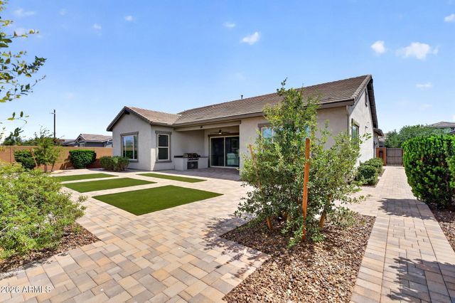 10364 E THATCHER Avenue, Mesa, AZ 85212