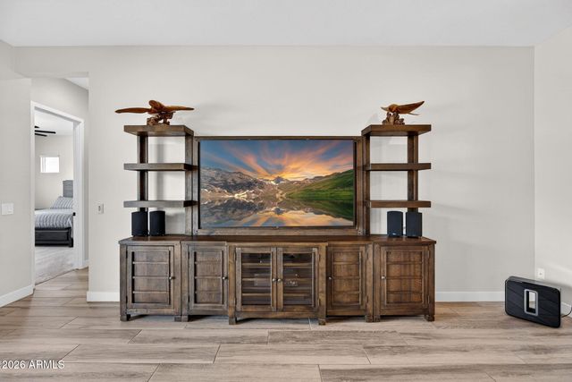 10364 E THATCHER Avenue, Mesa, AZ 85212