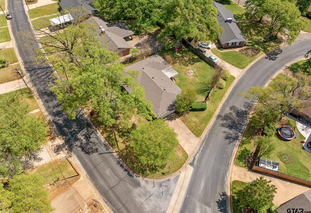 2005 Sterling Dr, Tyler, TX 75701