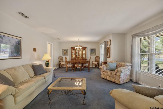 2005 Sterling Dr, Tyler, TX 75701