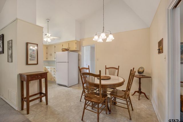 2005 Sterling Dr, Tyler, TX 75701