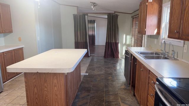 9150 Trainer Hale, Schertz, TX 78154