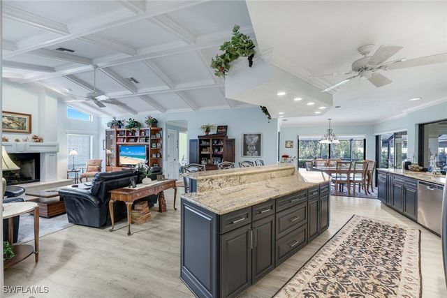 1933 Empress CT, Naples, FL 34110